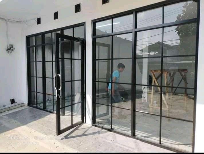 Inspirasi Desain Partisi Kaca untuk Kantor dan Hunian Modern